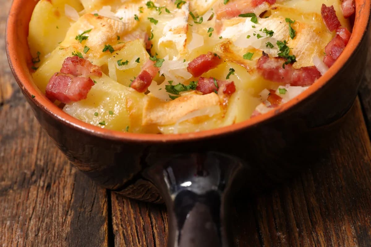 Scalloped Potatoes with Ham & Bacon